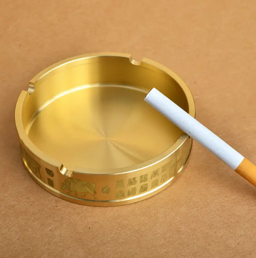 Eleganter Aschenbecher aus Reinem Messing